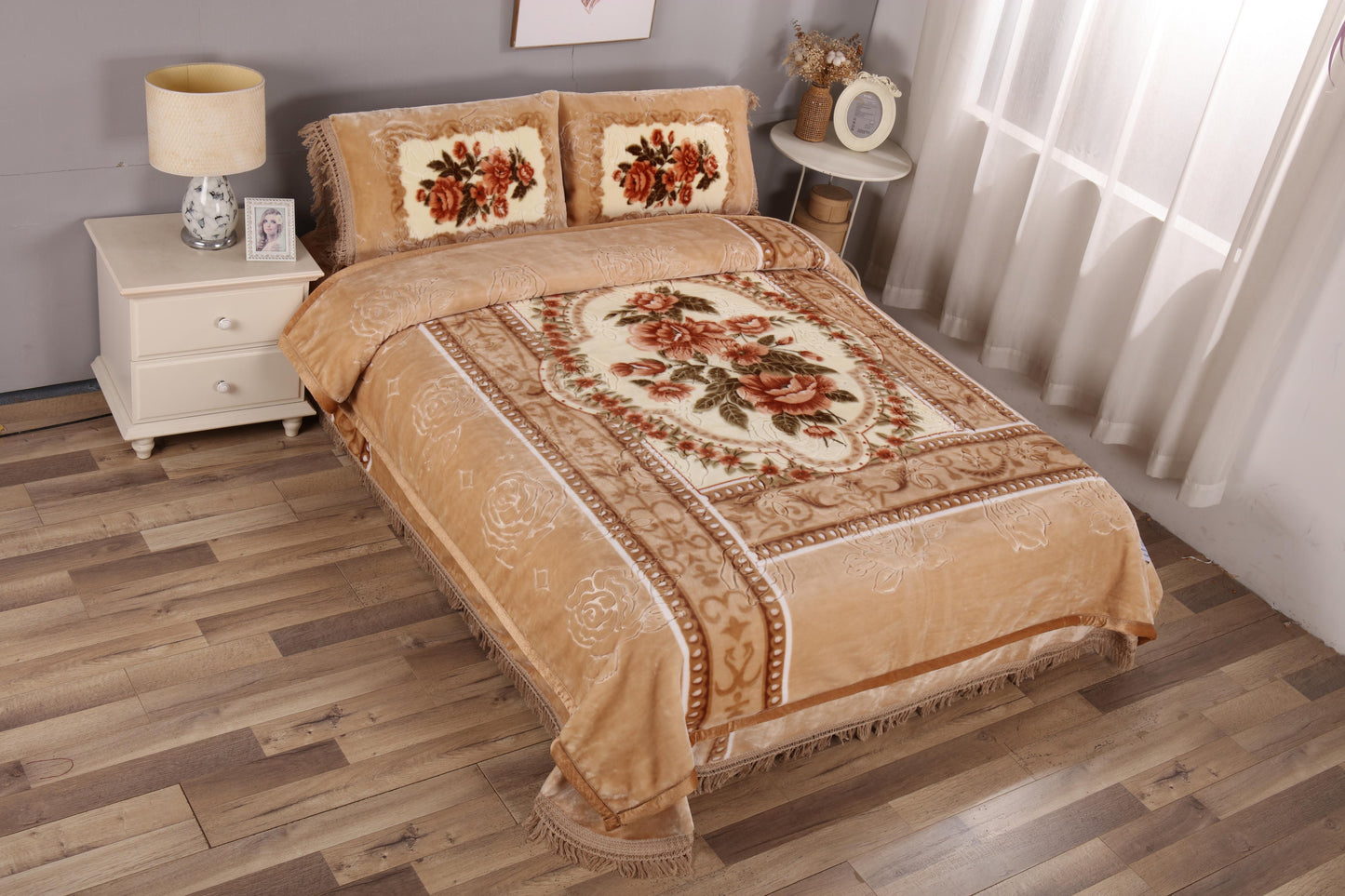 Luxury Floral 4-Piece King Size Blanket Set – Soft, Warm & Elegant Bedding - Stylish Curtains