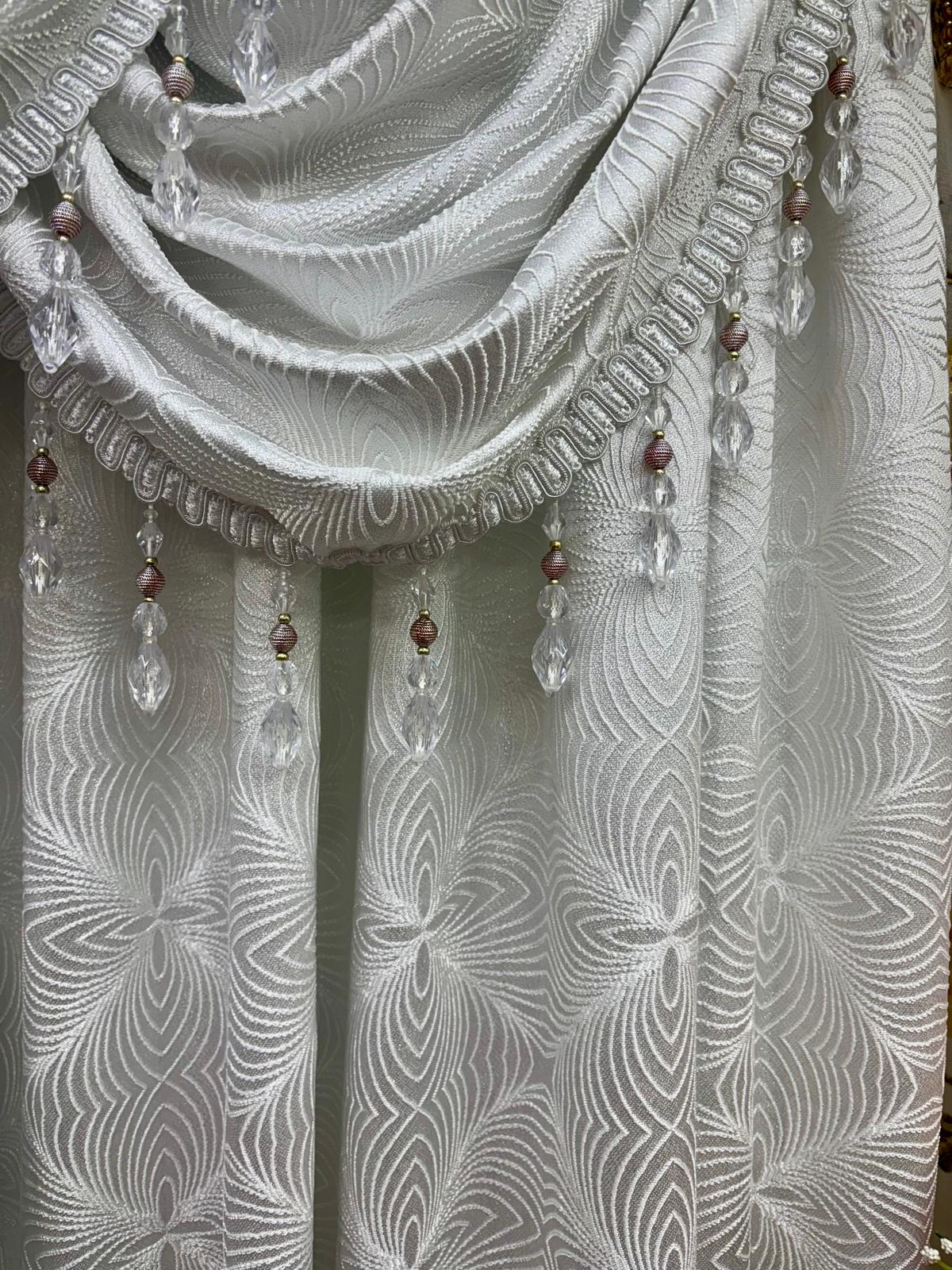 Margo 6-Piece Luxury Curtain Set With Amy Center Panel – White